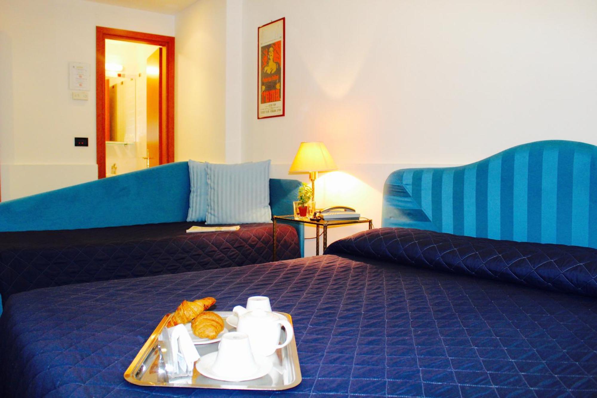 Hotel Arcangelo Rimini Buitenkant foto