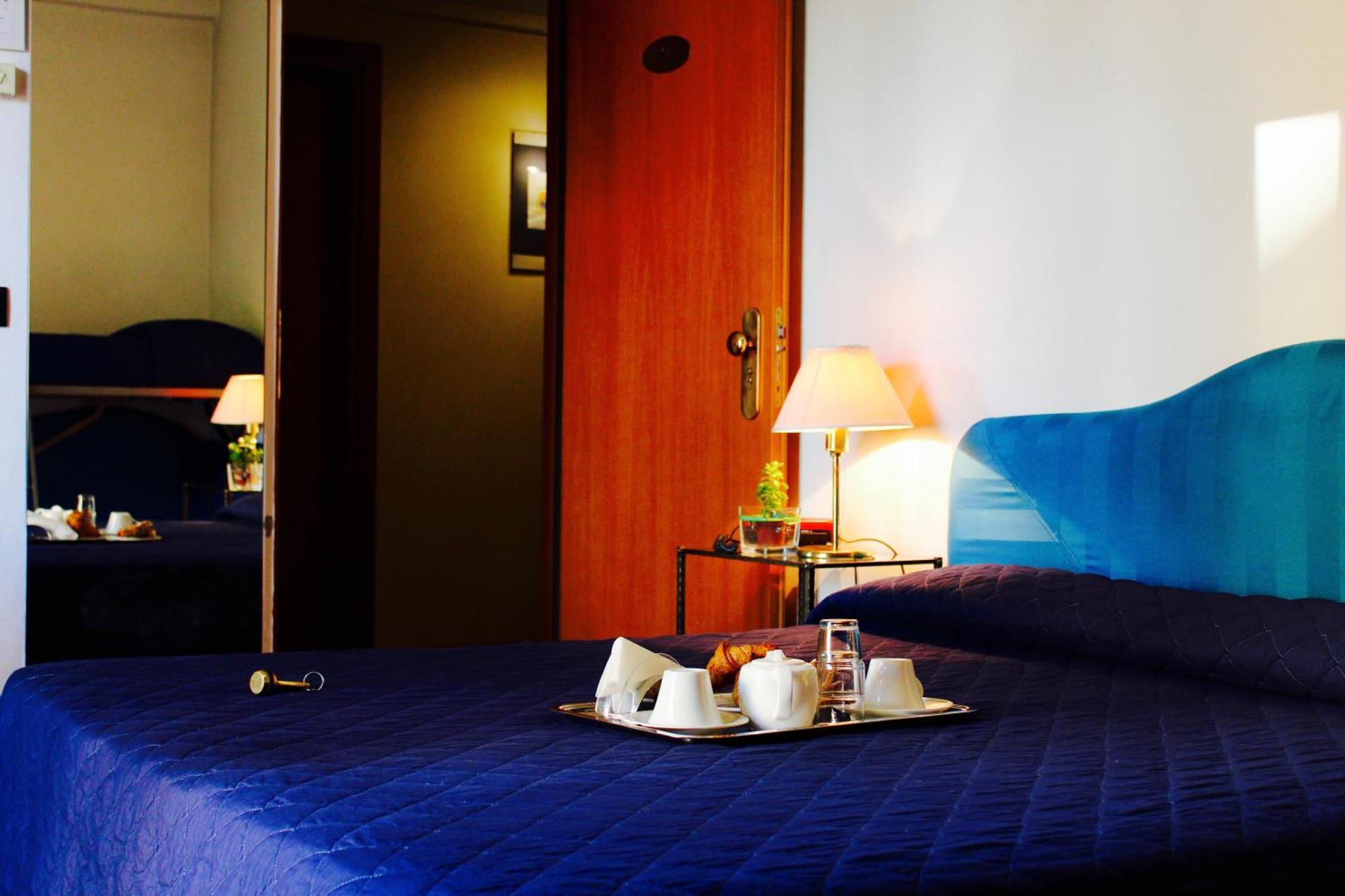 Hotel Arcangelo Rimini Buitenkant foto