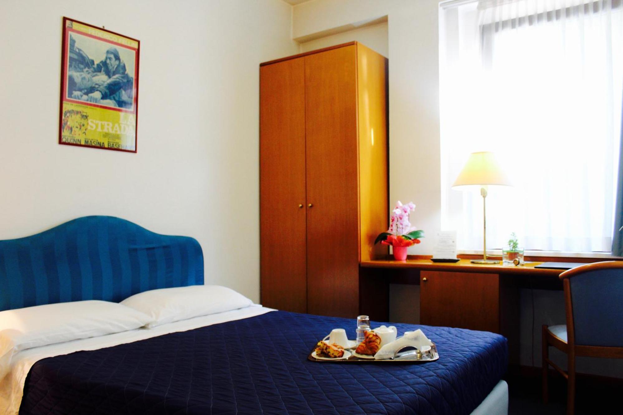 Hotel Arcangelo Rimini Buitenkant foto