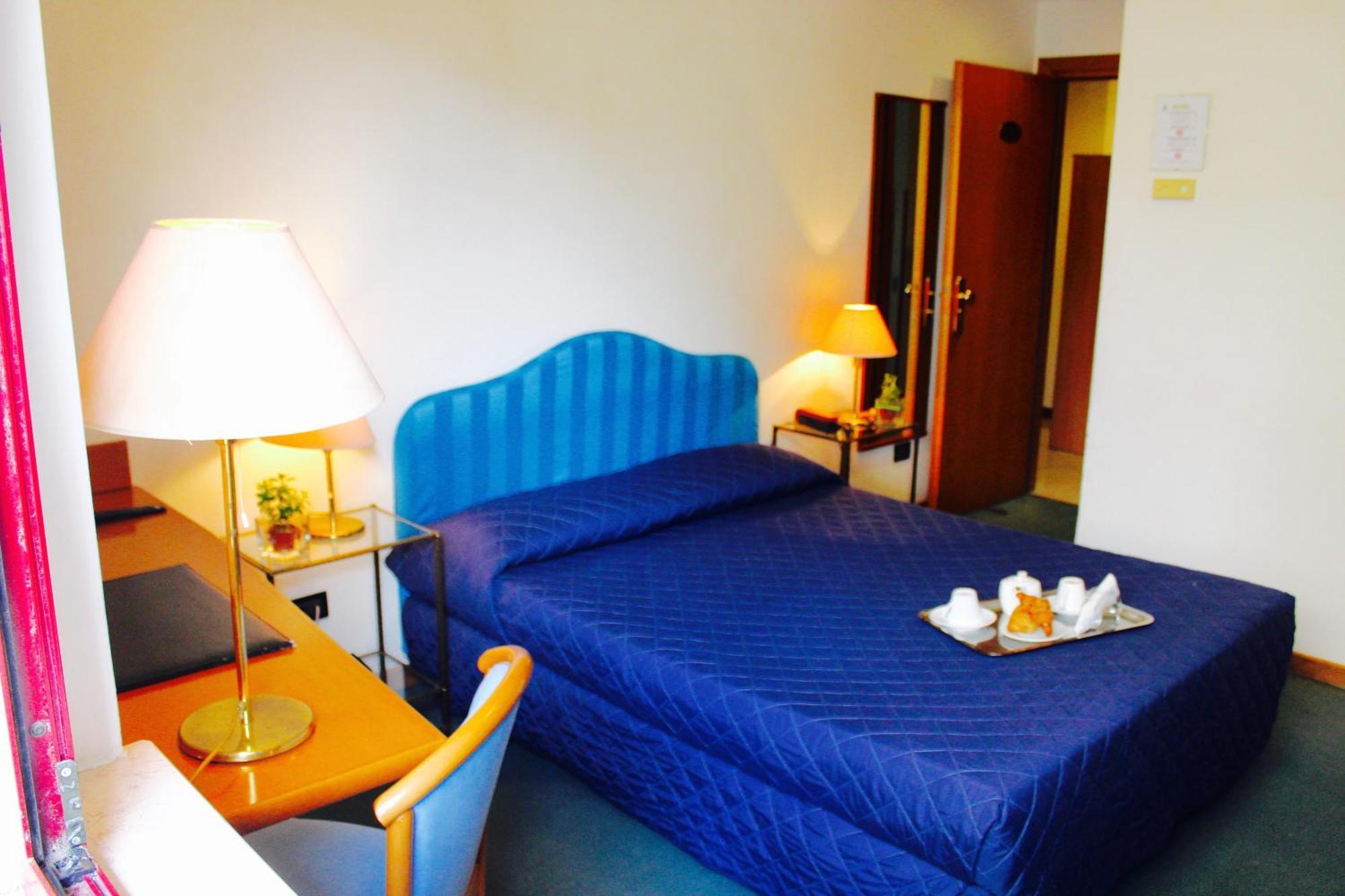 Hotel Arcangelo Rimini Buitenkant foto