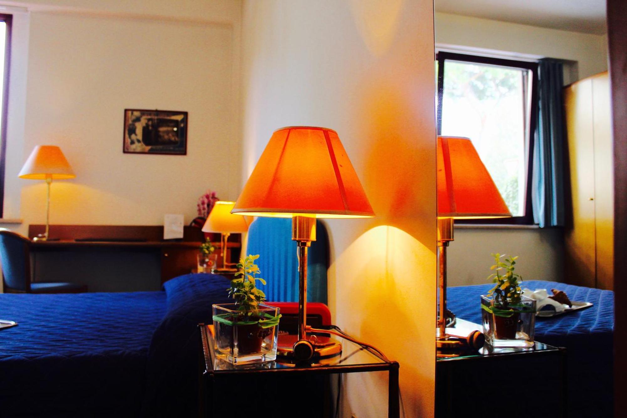 Hotel Arcangelo Rimini Buitenkant foto