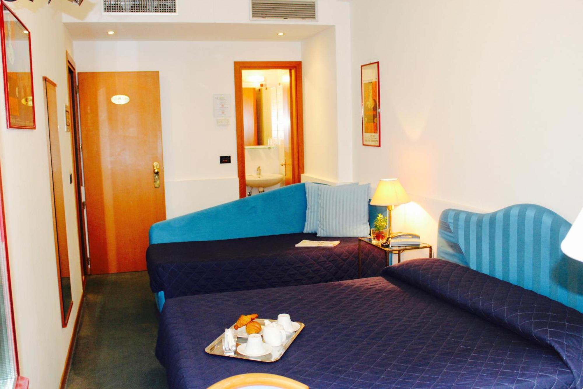 Hotel Arcangelo Rimini Buitenkant foto