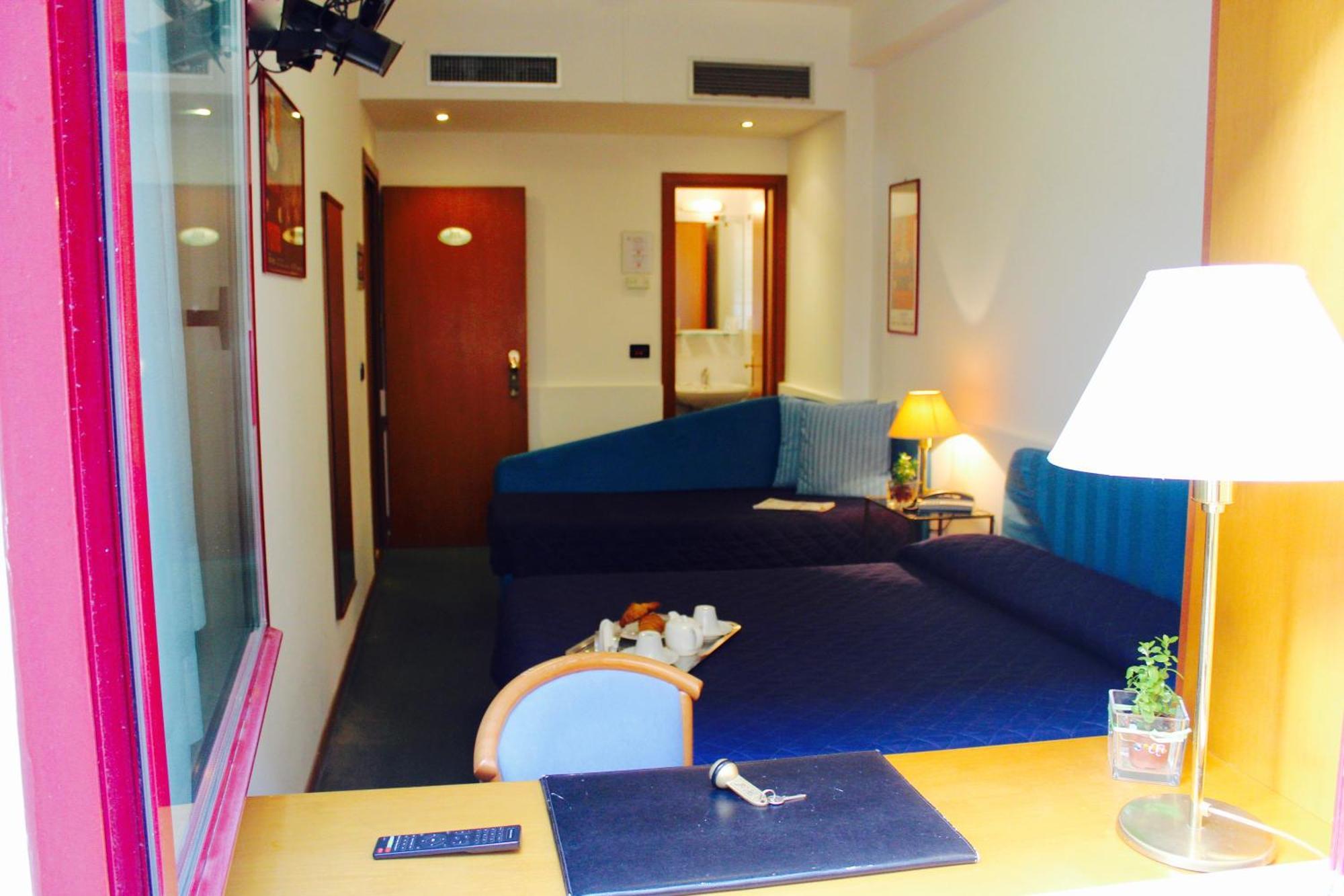 Hotel Arcangelo Rimini Buitenkant foto
