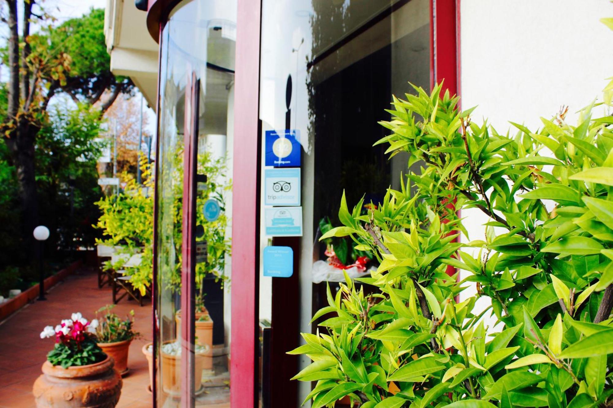 Hotel Arcangelo Rimini Buitenkant foto
