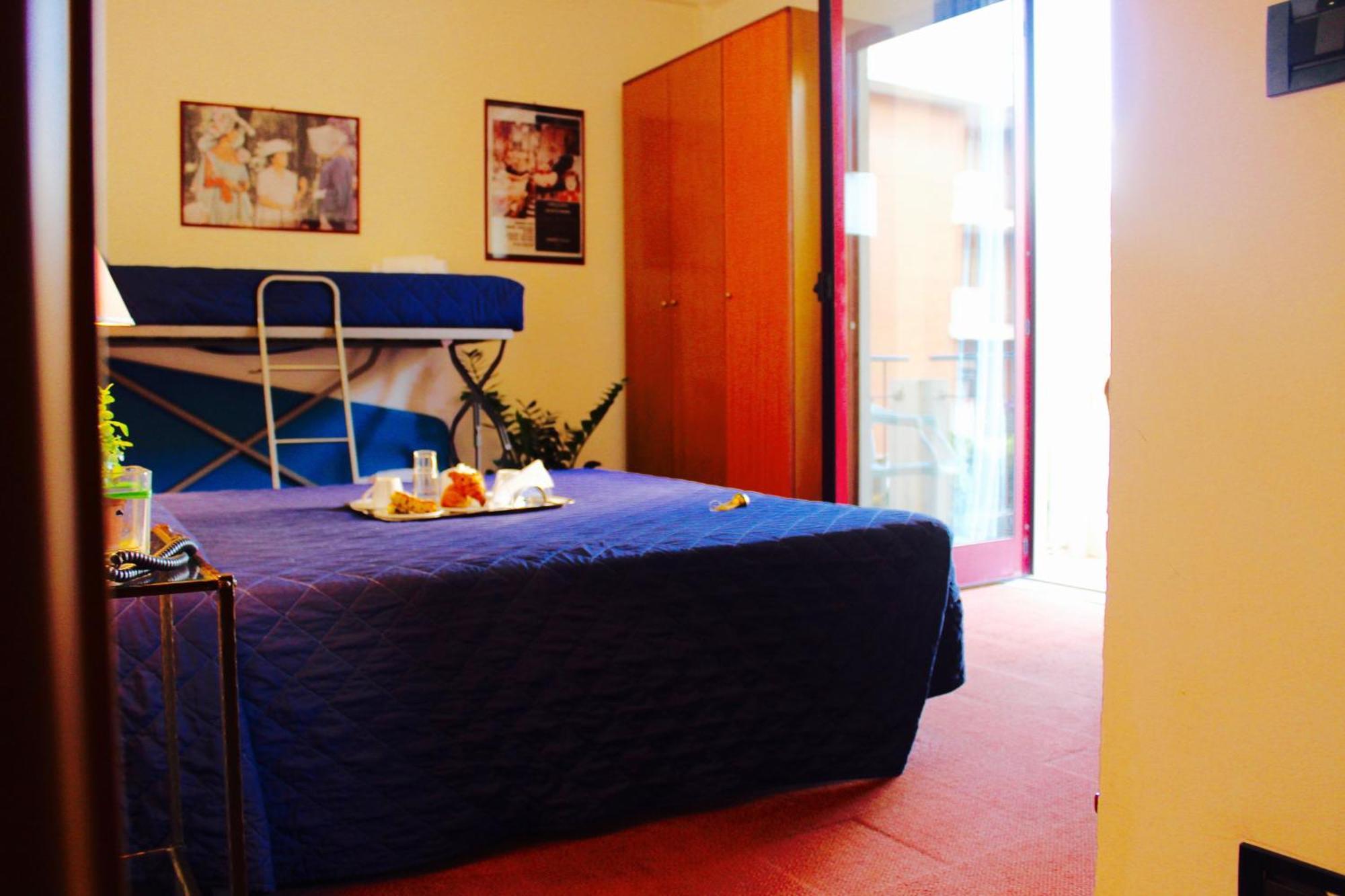 Hotel Arcangelo Rimini Buitenkant foto