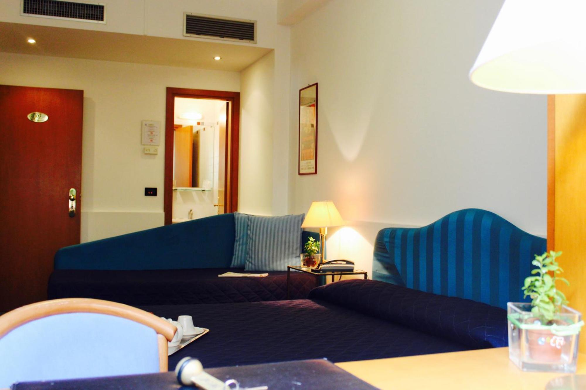 Hotel Arcangelo Rimini Buitenkant foto