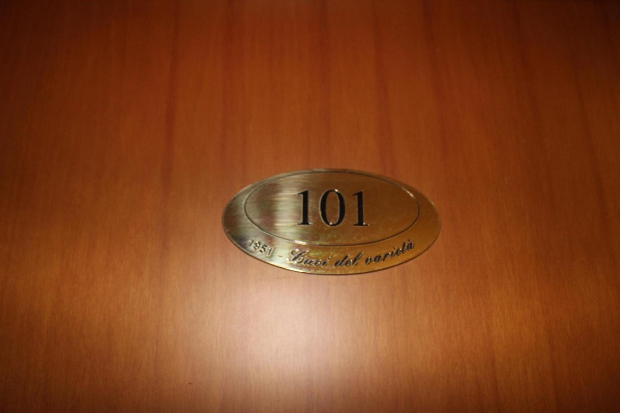 Hotel Arcangelo Rimini Buitenkant foto