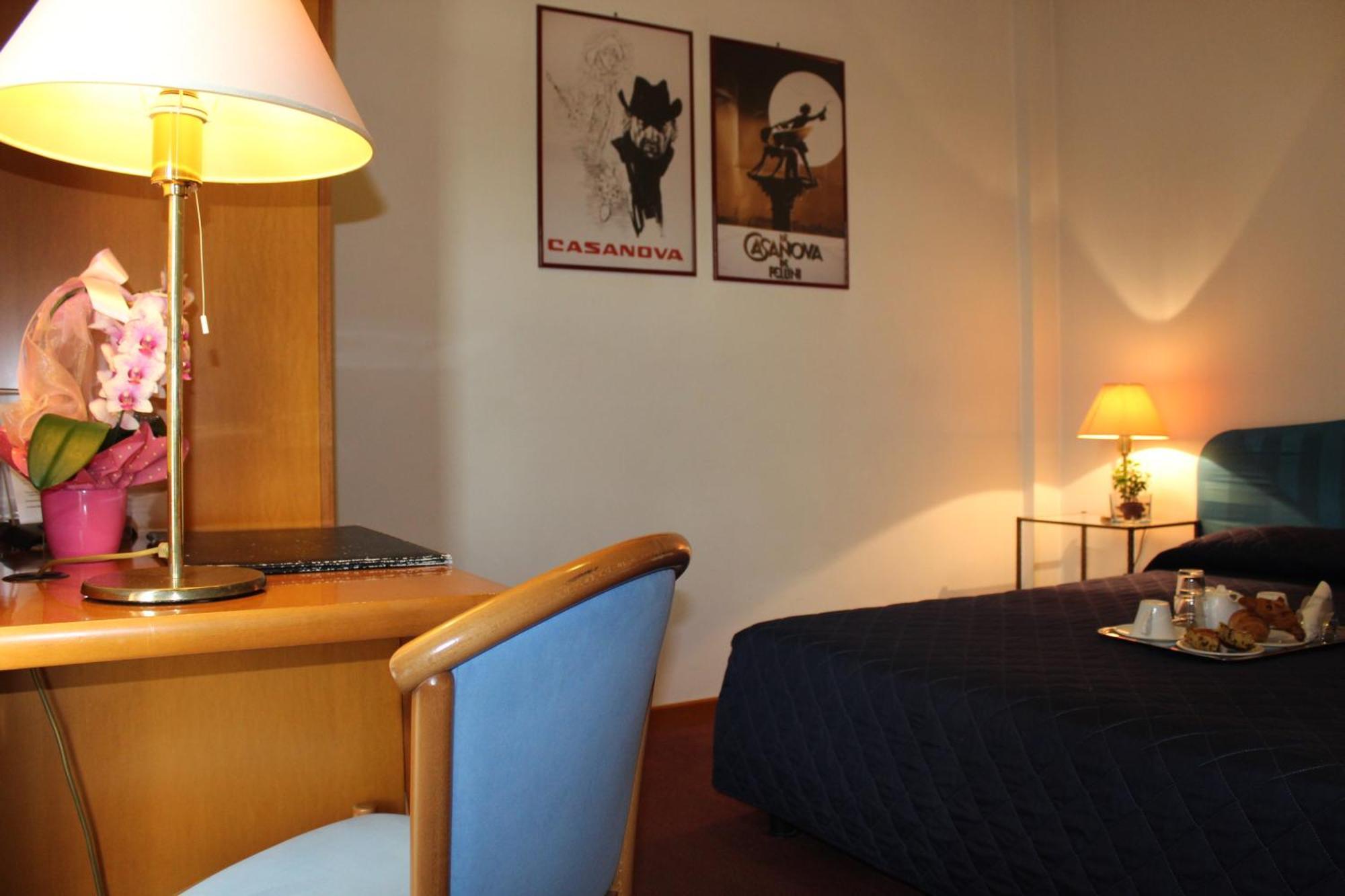 Hotel Arcangelo Rimini Buitenkant foto